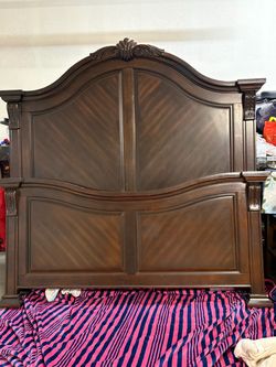 Queen Bedroom set Bedroom set￼