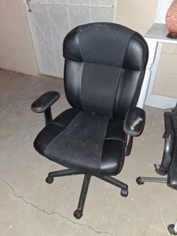 2 CHAIR 20 DLLS For BOTH