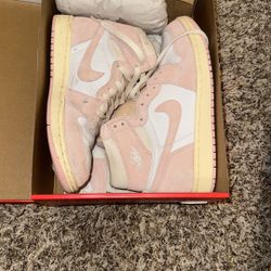 nikes 