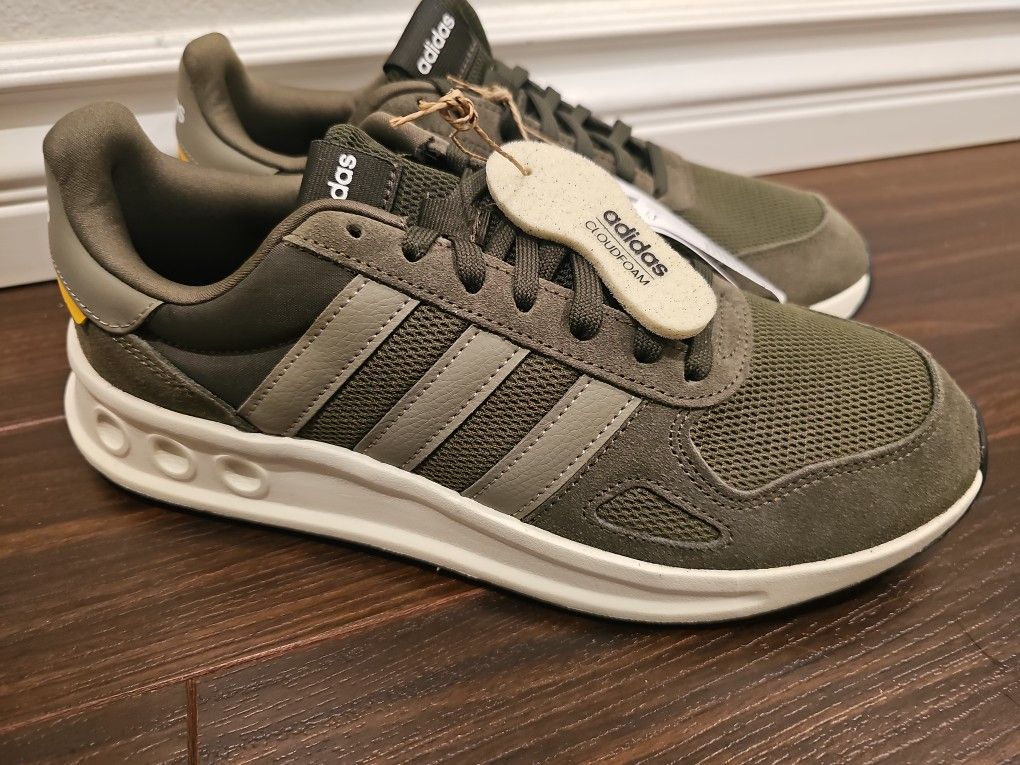 Adidas Run 84 Men's Shoes Size 9.5US NWOT 