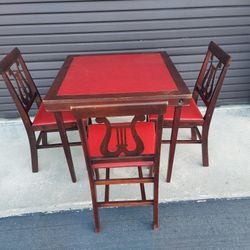 Vintage 4 Piece Set Card Table and 3 Chairs.