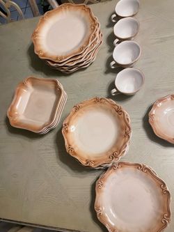 Dining ware by Lenox Coloré