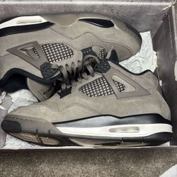 Air Jordan 4 Retro 