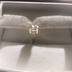 Silpada .925 Sterling Silver CZ stud earring (single) stud.  E5621