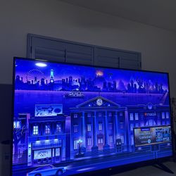 LG TV 55” With Roku