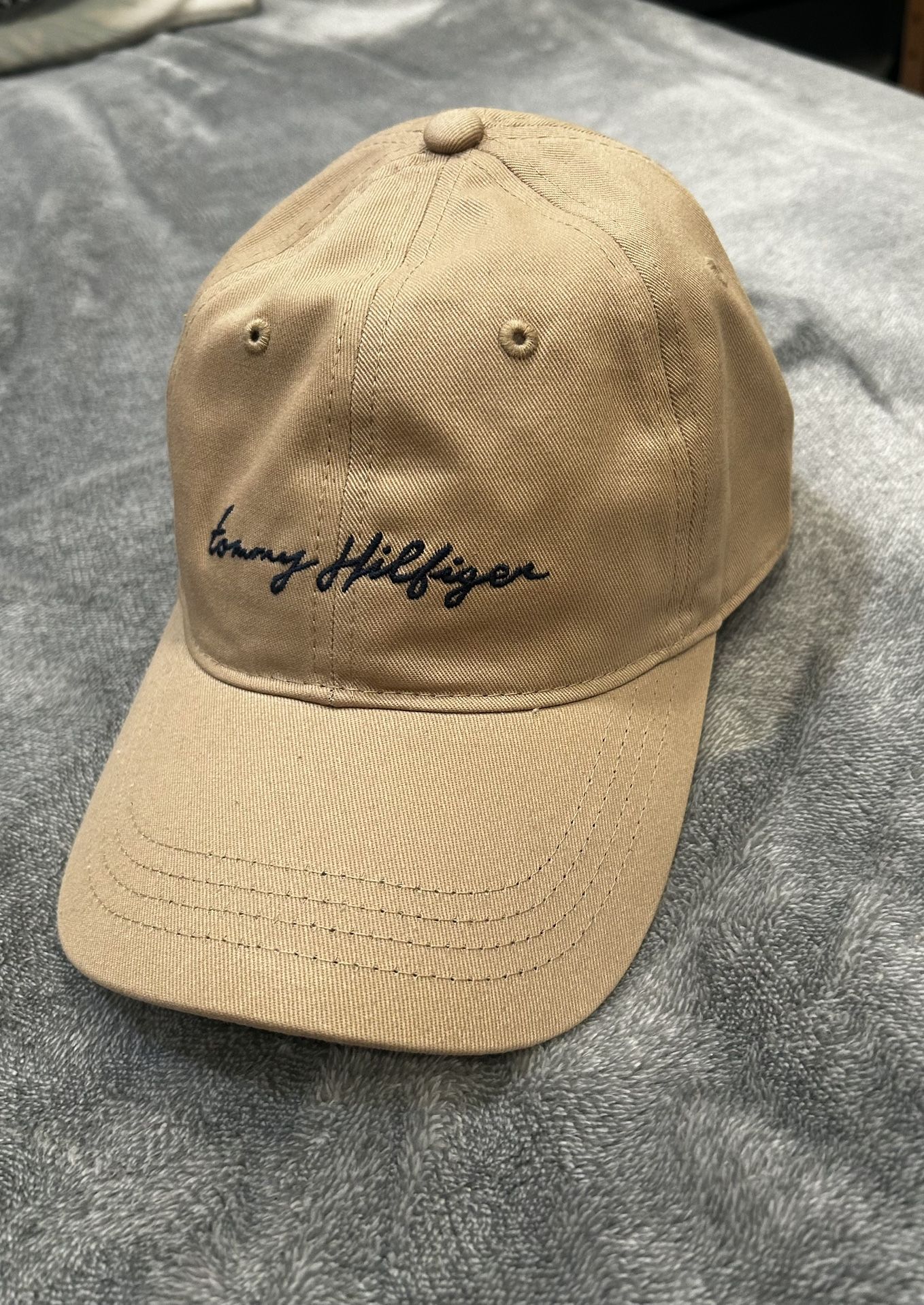 Beige Tommy Hilfiger Cap Size: L