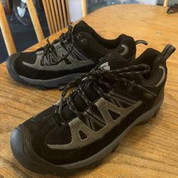 Like New Men’s Suede / Leather Outland Hiking Shoes Size 8 1/2 