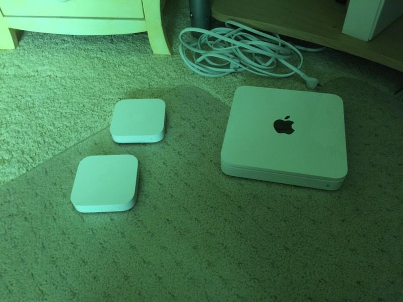 Apple router with two extra wifi spots