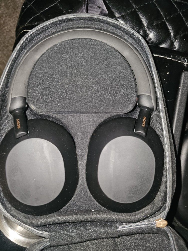 Sony WH-1000XM5 Headphones