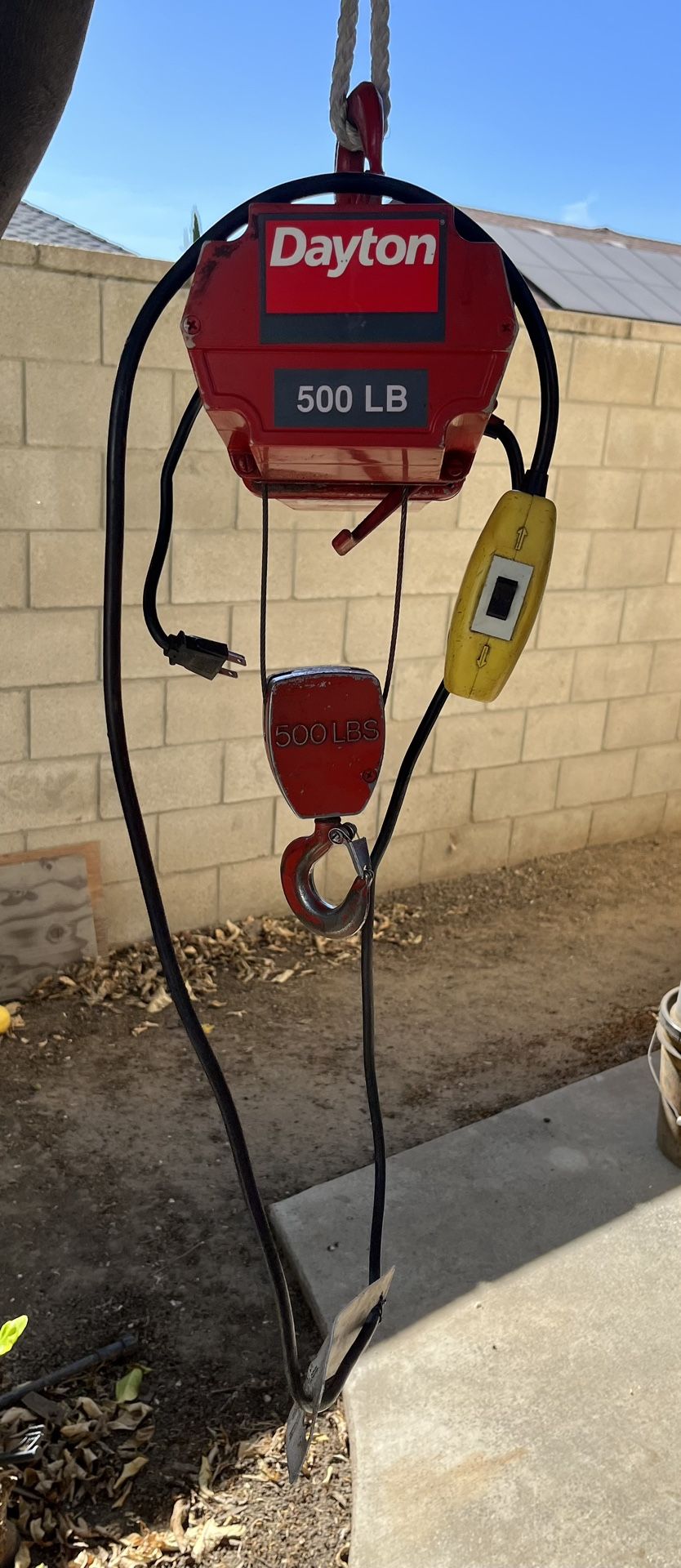 Dayton 500 Lb Electric Cable Hoist