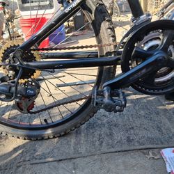 DIAMONDBACK 24 INCH MTB BIKE (*BIKE SALE MODESTO*)