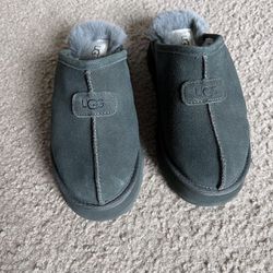 Green Ugg Slippers Great Condition