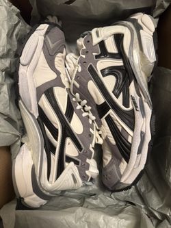 Balenciaga Runner