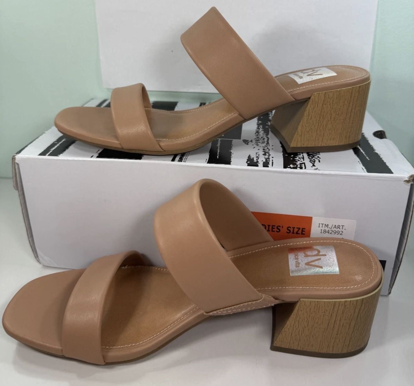 New DV by Dolce Vita Block Heel sandals - size 9