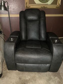 Recliner-power