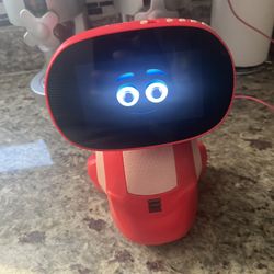 Built to Be Your New Best Friend Quick with a joke or to show off its latest dance move, Miko 3 makes learning fun and keeps the family connected.