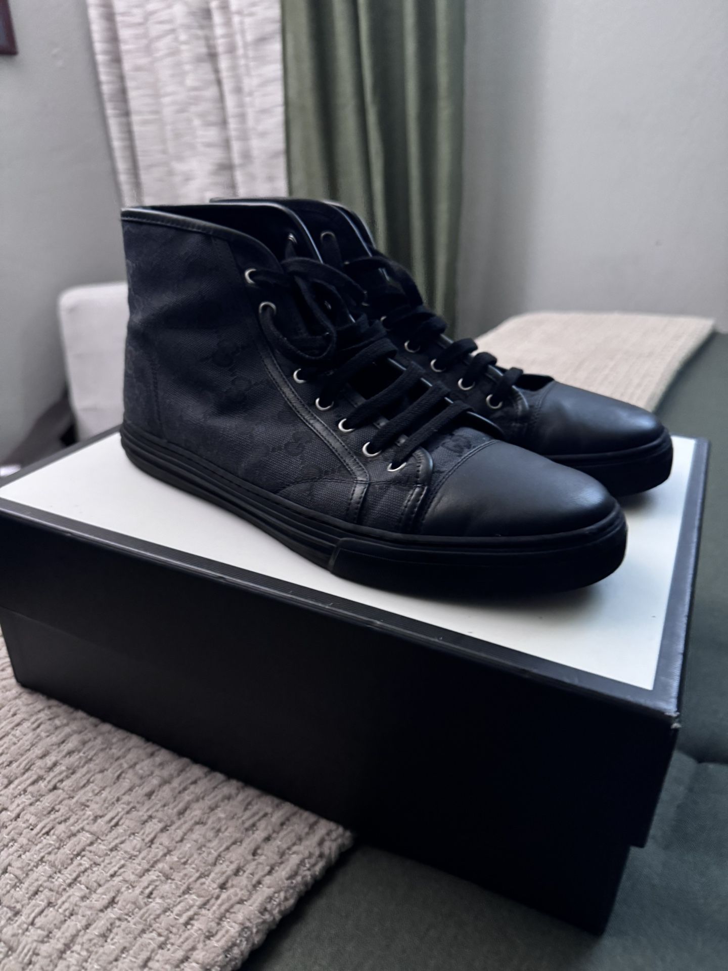Gucci Shoes Size 11