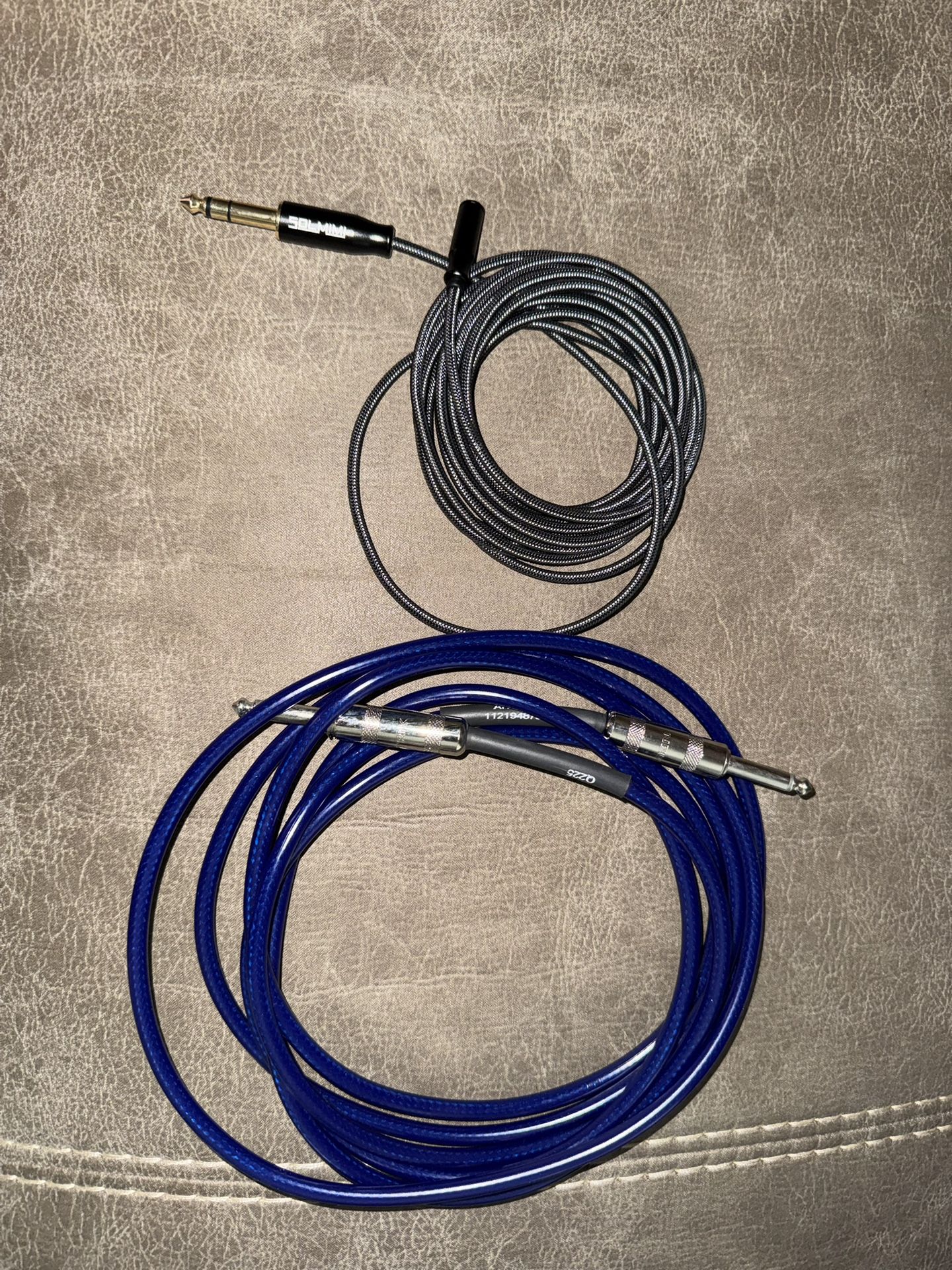 Nuetrik 10ft cable, guitar stand and Solmimi headphone adapter 11.5 ft