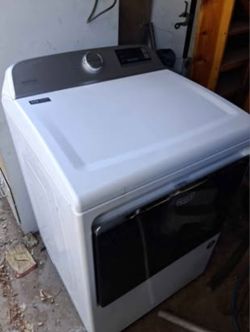 MAYTAG Electric Dryer!! Need Gone Asap