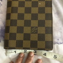 LV Wallet 