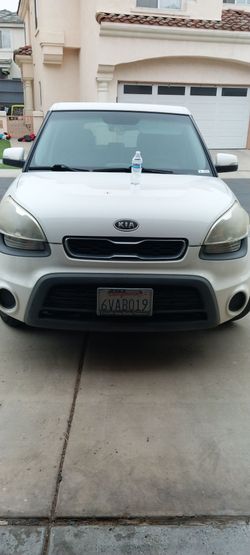 Car 2012 kia soul