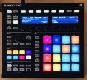 Native Instruments MASCHINE MKII w/ software and transfer codes