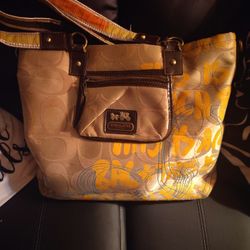 Vintage Coach Purse Limited Edition 