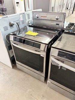 Stainless Steel Electric Range with Glass Cooktop