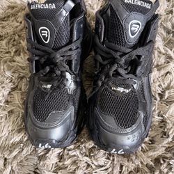 balenciaga runners