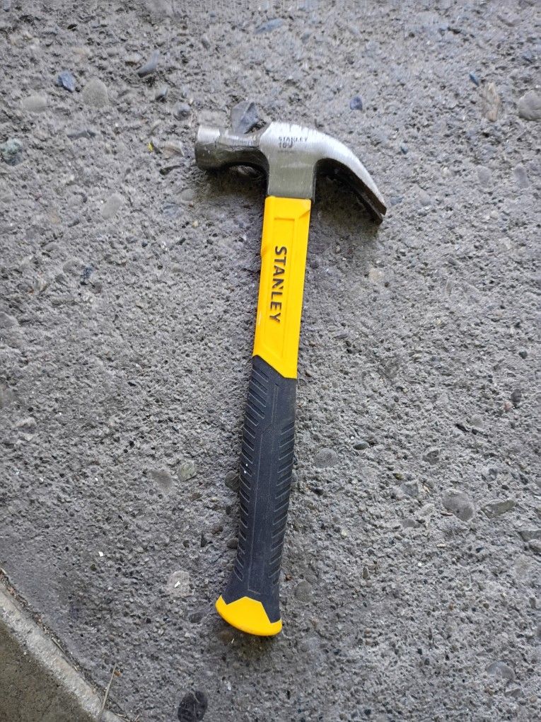 Stanley 16" Hammer