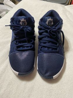 6.5M Nike Kyrie Basketball Sneakers Navy Blue