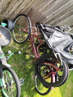 Three-wheeler Schwinn (MUST PICK UP)