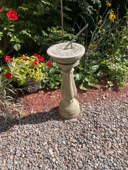 Garden Sundial on Pedestal