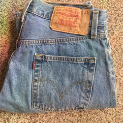 Levi 501 Jeans (W30 X L30) - Men’s