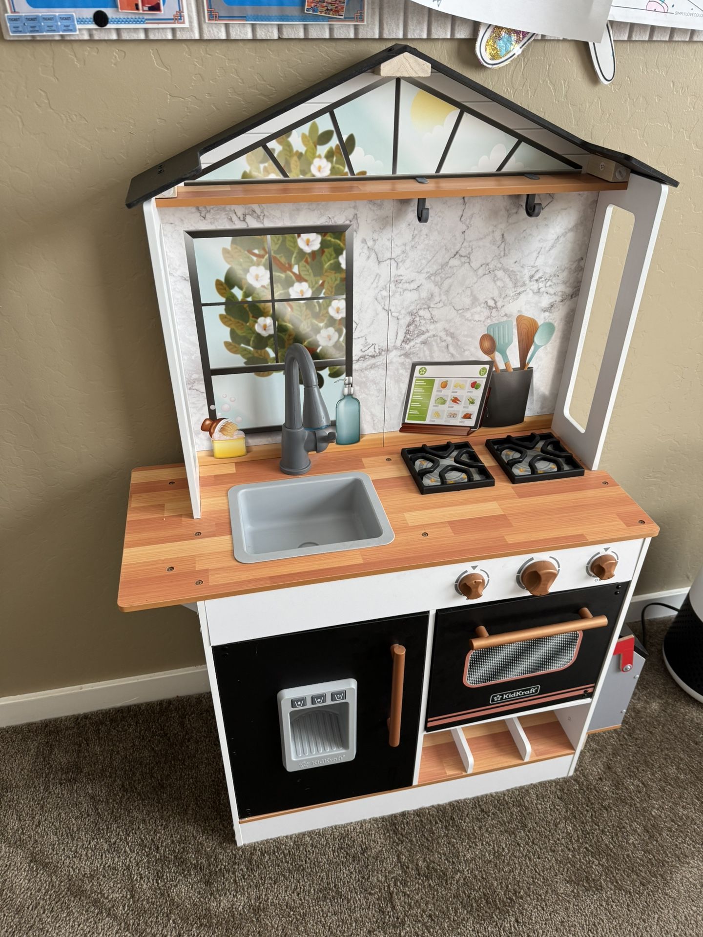 Kids Play Kitchen