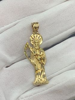 1.5" Gold Santa Muerte pendant #33658