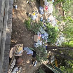 Lots And Lots Of Yarn. Hundreds Of Rolls$1-$5