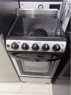 Summit electric stove 20 inches Glasstop