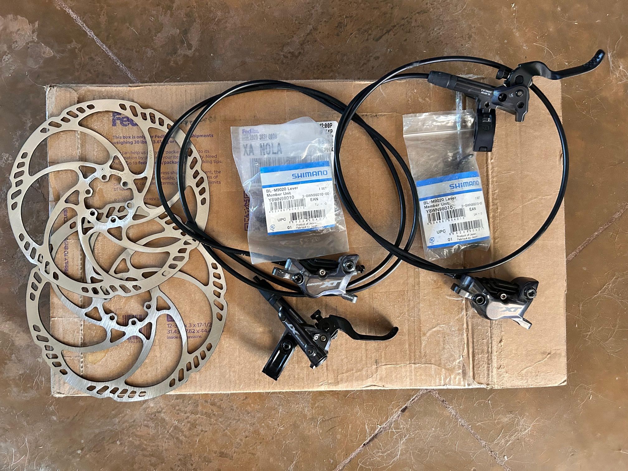 Shimano 4 piston XT brake set.