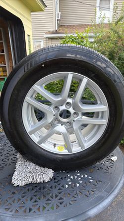 Rim& Tire Energy MZV4 Plus 235/65R17 104 M+S BMW