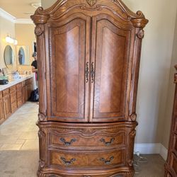 Amazing Armoire/Entertainment Center