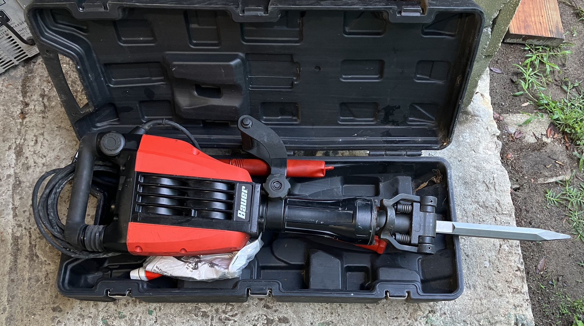 Bauer 35 pound demolition hammer discount