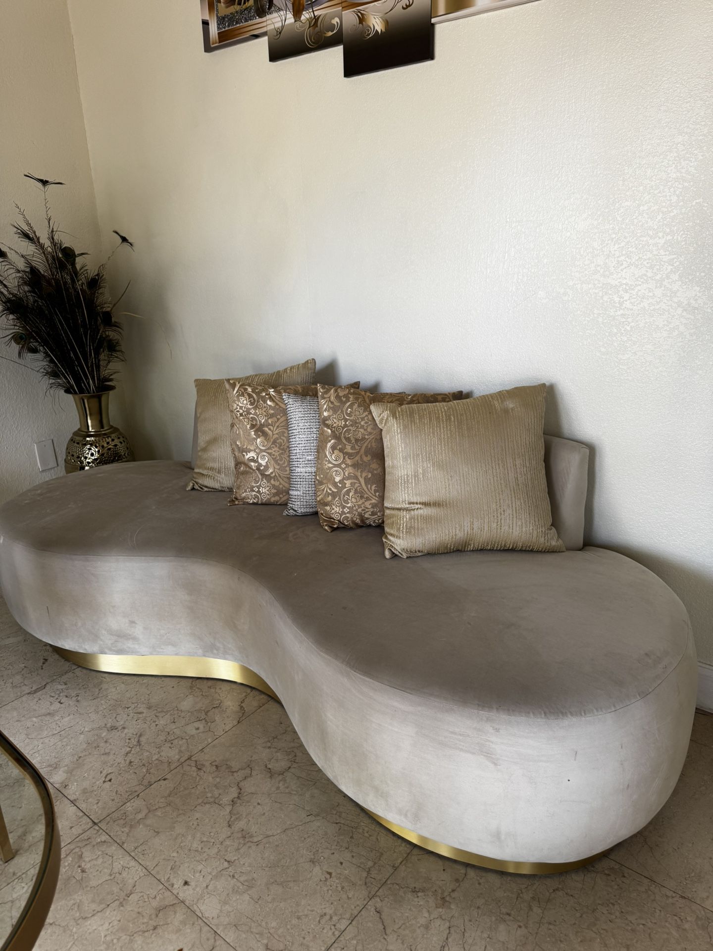 SOFA (beige & gold)