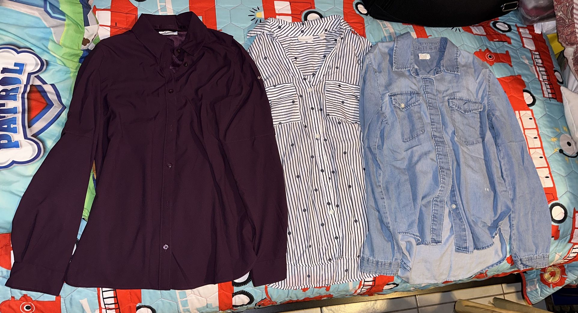 Women’s Shirts Size S / Camisas De Mujer Talla S