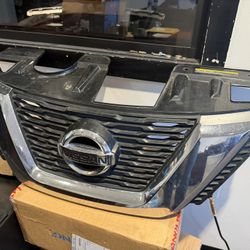 2020 Nissan Rouge Front Grill And Emblem