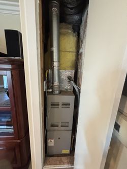2 Ton Full System (R22).   Works Good 