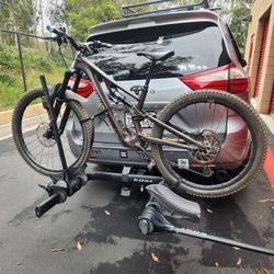 The Küat Transfer v2 hitch rack is more solid than ever, with a similar steel construction as the original. The Transfer v2 hitch rack. Holds 2 Bikes