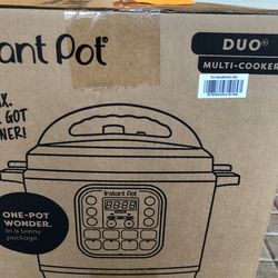 Brand new in the box! Instant Pot Duo mini v5