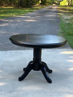 Round Black Pedestal Dining / Kitchen Table