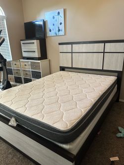 Queen size bedroom set